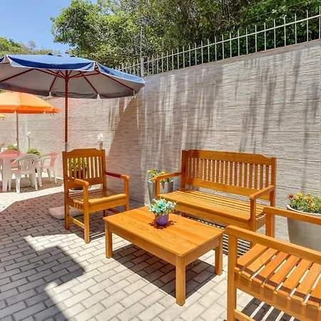 Lopes Suites Nos Ingleses Uma Quadra Do Mar Florianopolis Exterior photo